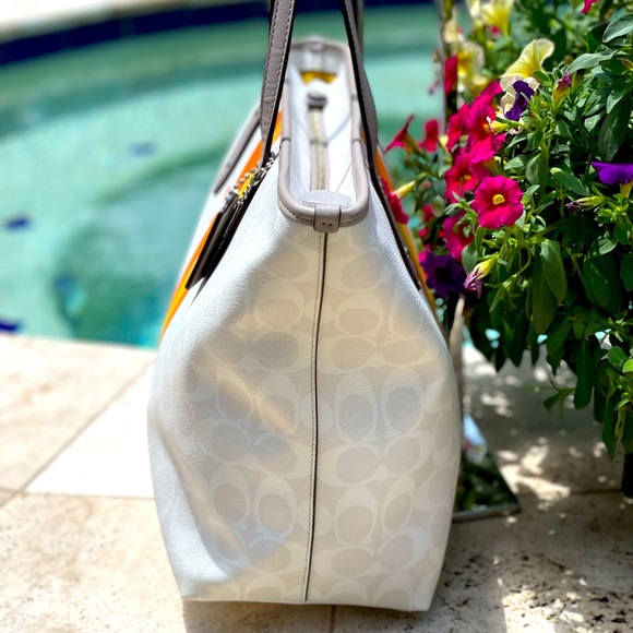 Coach Varsity City Zip Tote in Chalk Signature Print w/Orange&Yellow Stripe NWOT - Picture 5 of 15